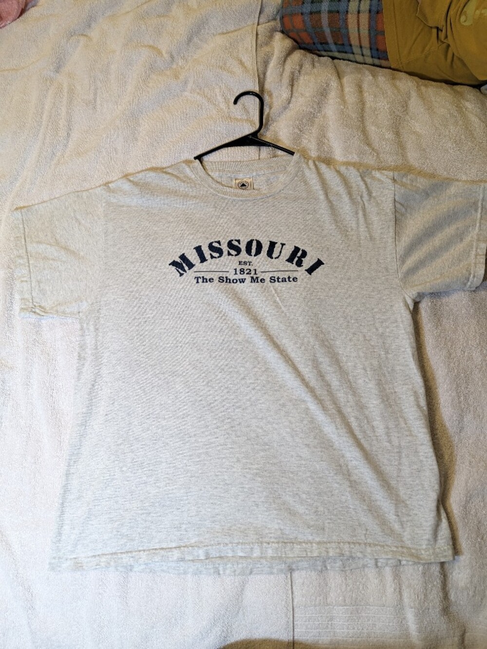 Delta Light Gray  Missouri Graphic Short Sleeve Tee with Navy Print